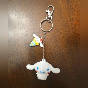 Sanrio Cinnamon roll Keychain with charm